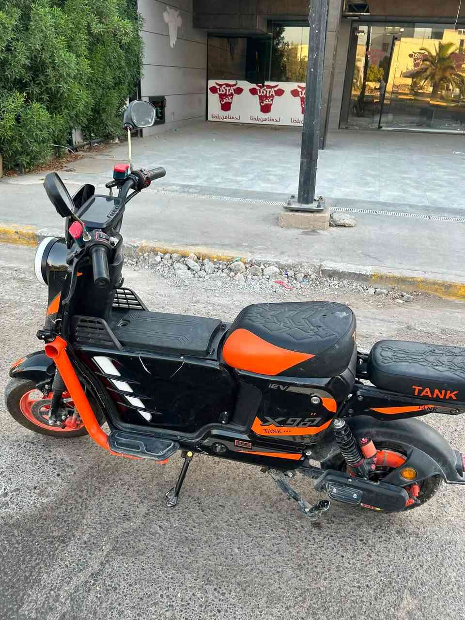 🟢🟢🟢 🏡📍بغداد الدورة📍 🏠🟢🟢🟢
سلام عليكم عدي دراجه شحن نوع X900لبيع 
دراجه جديده بل جيس بطرياته جددد دراجه حلوه ما عوزه هي شي دراجه كلشي مابيه وجديده ما بيه هي عطل مكاني 
 لسعر 550 وبيه مجال لطيبين رقم لهاتف 
WhatsApp ***********
