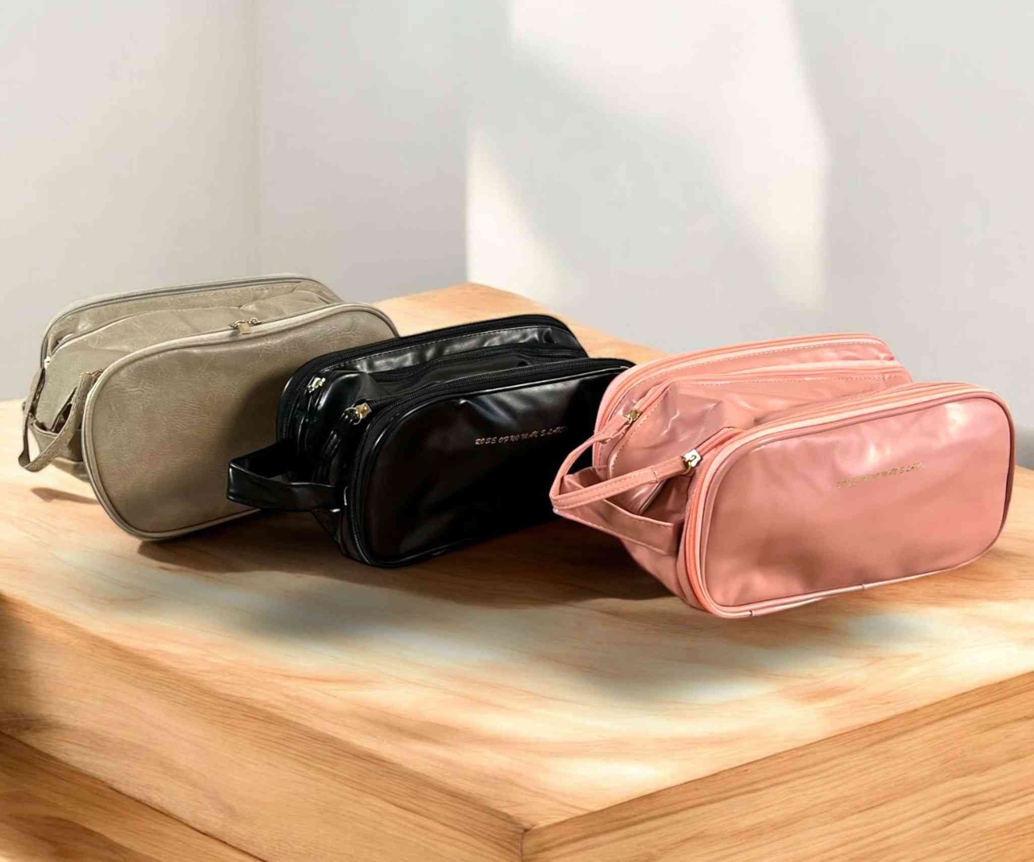 🔥 شنطة مكياج مرتبة وأنيقة 🔥
تعبانة من اللخبطة داخل الشنطة؟ 😩
كلشي ضايع وما تعرفين وينه؟
✨ الحل هنا!
شنطة مكياج تخلي كل أغراضج مرتبة ومرتاحة 💄👜
✔ حجم حلو ويشيل كلشي
✔ خامة قوية وتعيش وياج
✔ شكلها كلش أنيق
✔ متوفرة بألوان حلوة (وردي – أسود – بيج)
🔥 تنفع للسفر وللاستخدام اليومي
🔥 خفيفة وسهلة الحمل
💰 السعر: ()
🚚 توصيل لكل المحافظات
📩 للحجز راسلينا خاص أو واتساب


**إذا كنت صاحب هذا الإعلان وتريد حذفه لأي سبب، رجاءا أرسل رسالة إلى الدعم الفني**