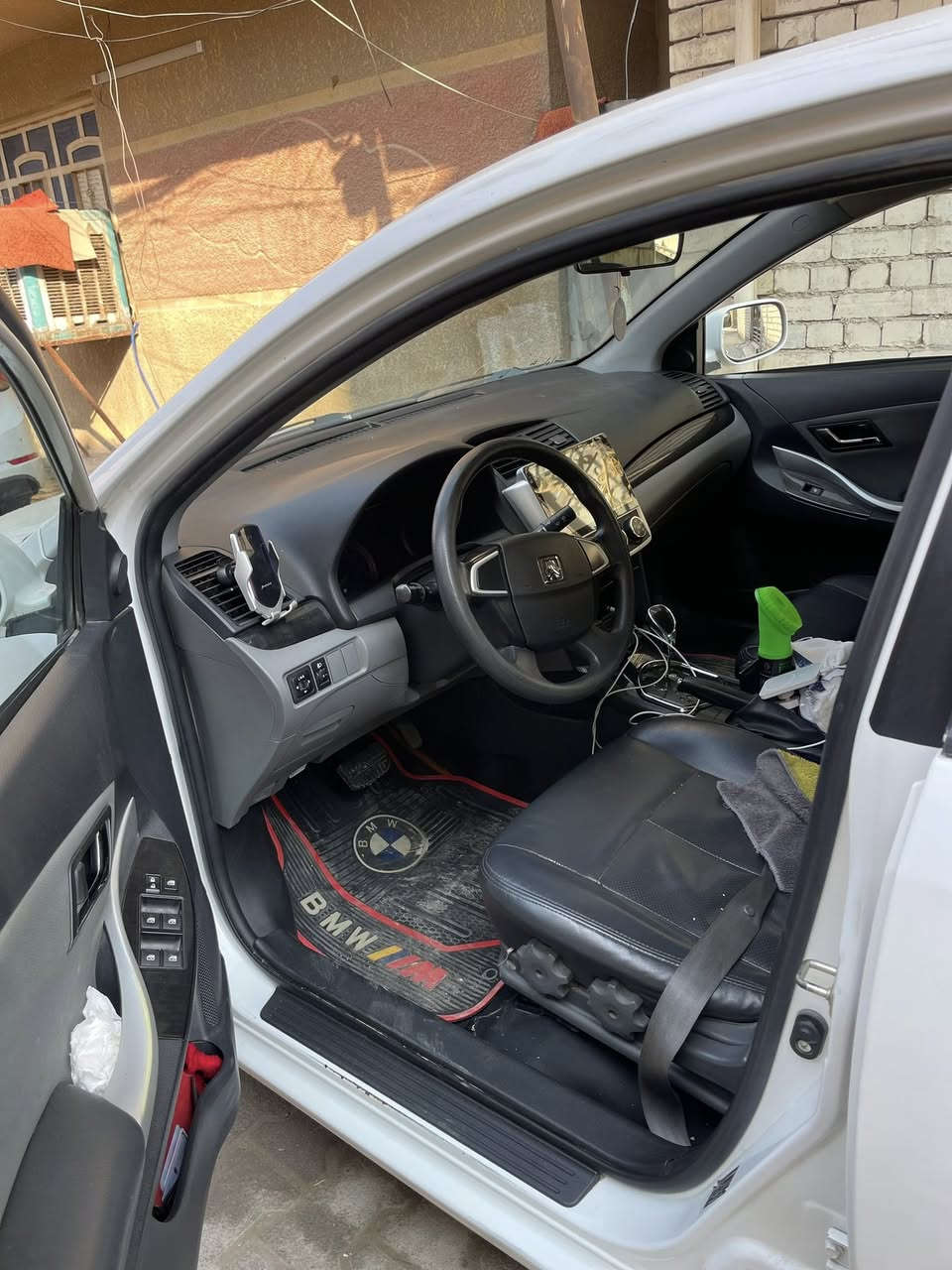 سلام عليكم سايبه اريو موديل 19سياره اوتو  مكينه 1600 اقساط مقدمه 45سعر الكلي 75مكان بغداد  ***********
