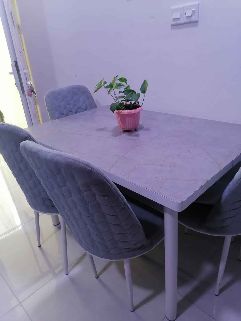 ميز طعام اخو الجديد ويا اربع كراسي للبيع سعره 150 وبي مجال كركوك, العراق


**إذا كنت صاحب هذا الإعلان وتريد حذفه لأي سبب، رجاءا أرسل رسالة إلى الدعم الفني**