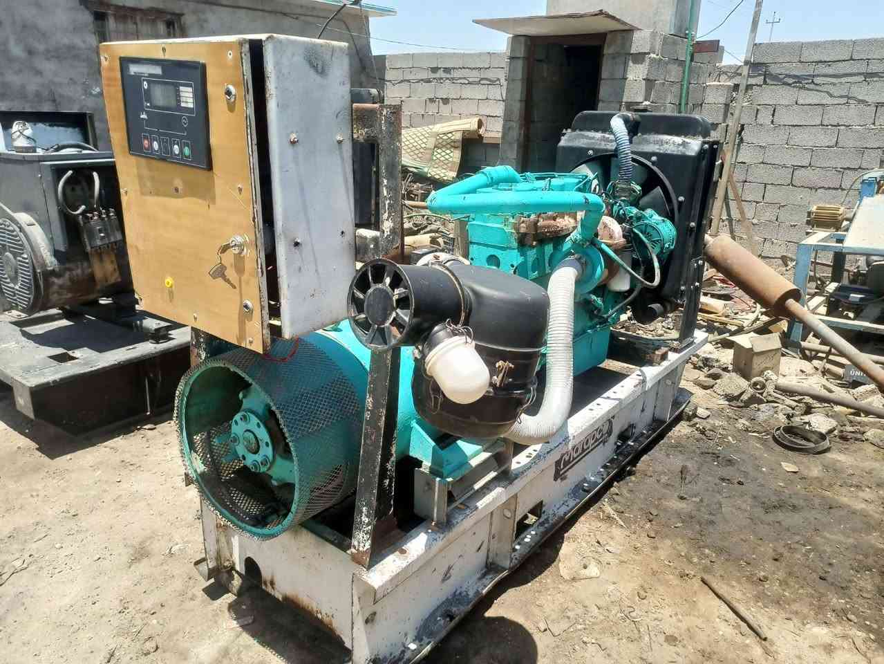 مولد كمنز 102 شغال لا تنقيص ولا تبخير راس 120 كيفي السعر 23 ورقه المكان بغداد ***********
