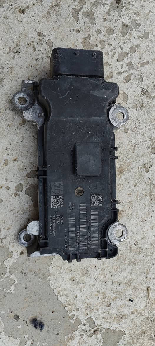 سلام عليكم 
للبيع
تخم ويل كب مع التايرات والحساسات ب 250 الف
عقل كير ب 30 الف
مراية وسطية ب 5
مراية جانبية ام الرادار بيهة كسر بسيط ب 40 الف
داينمو محرك 3600 يحتاجله فقط كلچ ب 30 الف
كوع ولف حماوة 3600 اصلي موبار ب 15 الف
درع اسفل دعامية اصلي بي كسر بسيط ب 20 الف
قواعد دبل خلفية اصلية زوج ب 25 الف
قواعد بلوجكتر ابو العدستين زوج ب 30 الف
دبة ماء مع القبق اصلية ب 25 الف 
اذان راديتر ب 5 الف
فافونات امامية زوج ب 10
شوتة مال جويتر 6 سلندر ب 10
مكاني بغداد
***********
