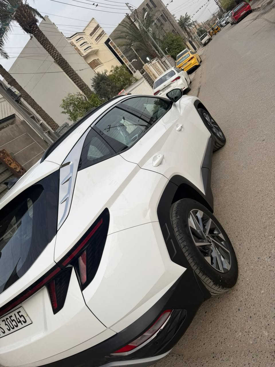 توسان 2024 خليجي
ضمان شركة الاولى بعدها بلضمان 
ماشية 16فقط 
جديدة كلش مكفولة 
رايدها ب218$ وبيها مجال حك الجية 
رقم بغداد باسمي شخصياً
مكاني بغداد البلديات ***********
