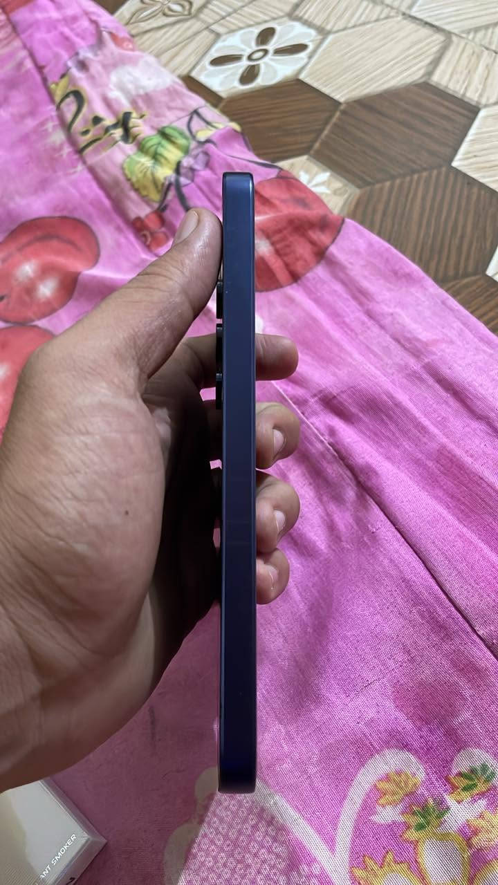 السلام عليكم
جهاز Galaxy A35 5G
جديد مصارلي كم شهر من شتريتة 
للبيع 
رقمي:***********
