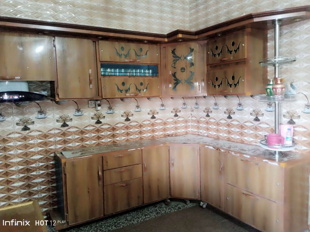 السلام عليكم 
كاونتر كامل مع السنك مرمر شغل درجه اولى تسگام شغل سيد حيدر صالح العوادي 
،بعده جديد ما بيه أي ضرر للاستفسار 
***********
