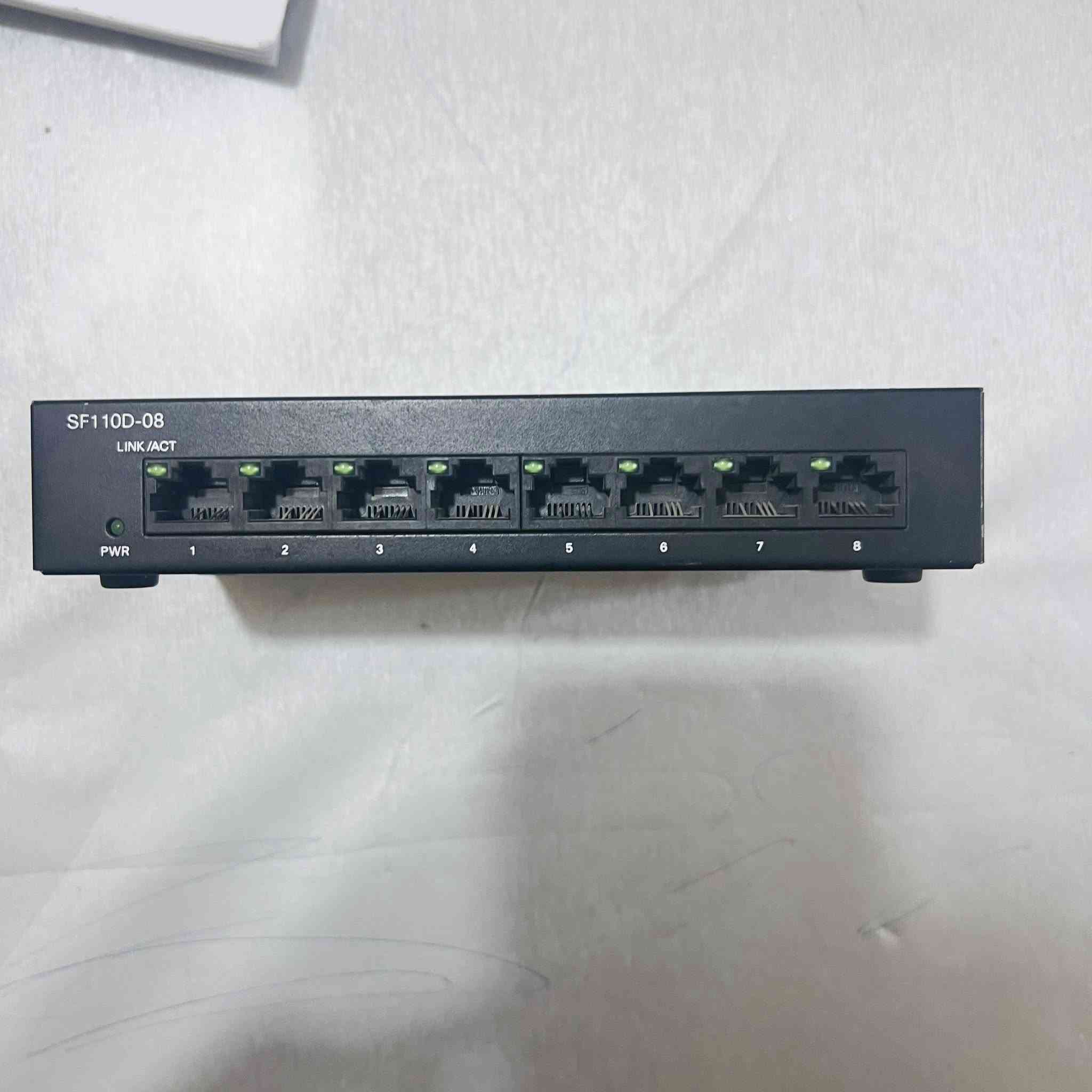 سسكو والتفاصيل بالصور .الي مهتم ينطي سعر


**إذا كنت صاحب هذا الإعلان وتريد حذفه لأي سبب، رجاءا أرسل رسالة إلى الدعم الفني**