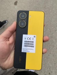 جهاز  Poco X7 pro مستخدم شي قليل نظيف ذاكره 512  رام 12+8 لون اصفر و ا...