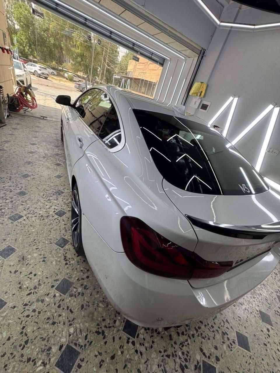 بيع او مراوس
Bmw gran coupe 430i xdrive 2020
بيع او مراوس حسب القناعة
ماشيه 107 الف كم قابل للزيادة فول مواصفات 
مكينه 2000 تون تيربو

المواصفات 
فول مواصفات للاخير
داخل احمر بلادي اصلي
مكينه وكير كفاله عامه من كلشي
وكفالة السياره من اي عطل 
السياره  كامله ان شاء الله  نقصها فقط حساس دعاميه شي بسيط جداً 
ضرر السياره 
بنيد و صفحة الصدر رش كله
واللغد متعدل شي بسيط فقط مثل ما موضح بالضربه
رقم الشاصي WBA4J3C07LCD11083
السعر 188 وبيها مجال
للاتصال ***********
مكان بغداد الدوره
