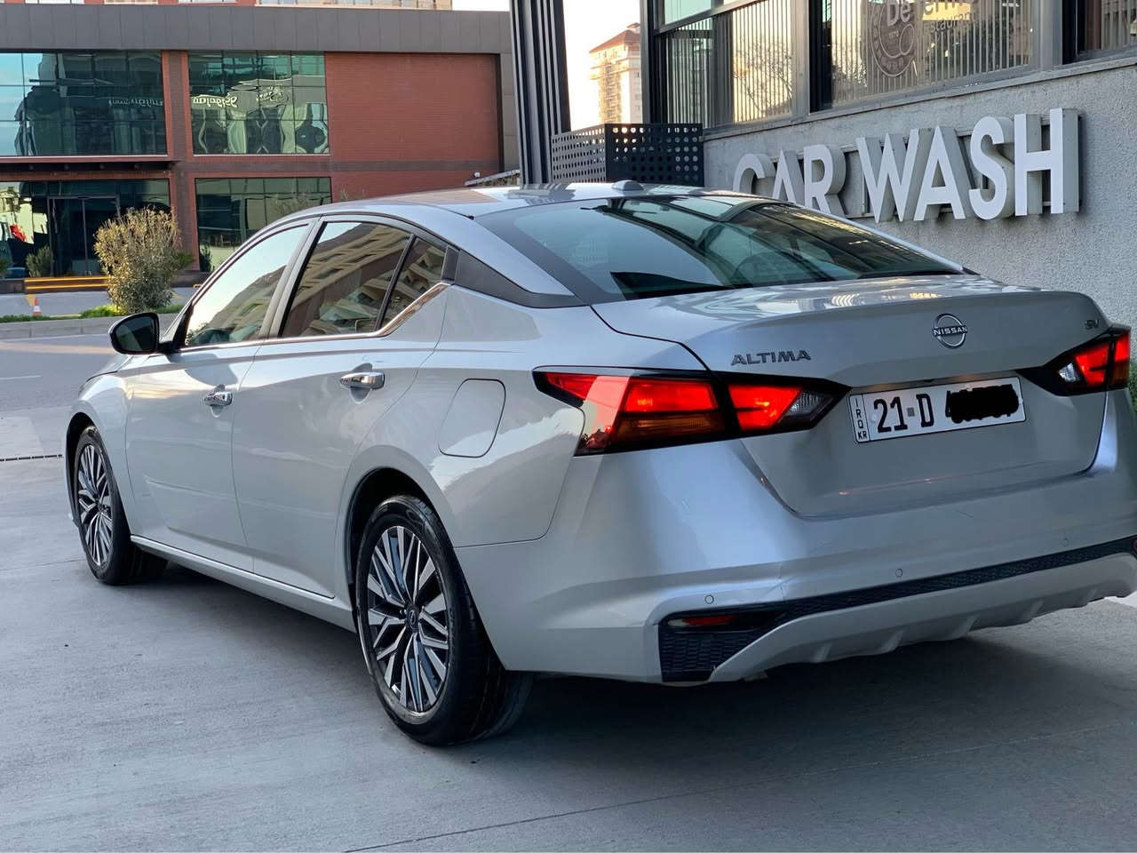 نیسان ئالتیما ٢٠٢٣ SV
سەیارەکە بۆنیت و چەمەلەخ بۆیاخە بی ناوگرتن  لەگەل 
یەک پەلە. هیچ ساردو پیدی ئاری نیە .
سیتی رادیتەر ، بەوابە ، رادار، هەموی بەشەرت.
تەنها ٣١ هەزار روشتوە. سەیارەکە رەقەمە و سەنەوی تاوەکو ٢٠٢٩ تازەیە. 
مواسەفات؛،
لایت لید، شەغال ، دەرگا و سنوق بەسمە، راداری پیشو دوا، خەتی جادە، رادار ٣٦٠، کشن کارەبایی، شاشە گەورە.

ژمارە شاصی 
1N4BL4DV4PN329977

ژ.م 
***********
سلیمانی السليمانية, العراق
