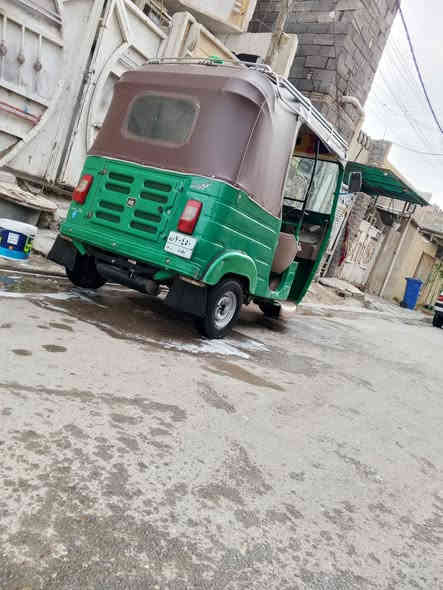 سلام عليكم لبيع تكتك موديل 20مرقم بغداد 
لتكتك خير من الله تخم تاير جديد مكينه 
كهربايئات كلهة شغاله لسعر 7 ونص وبيهة مجال 
رقم لهاتف *********** ابيع بدون سيبايه
