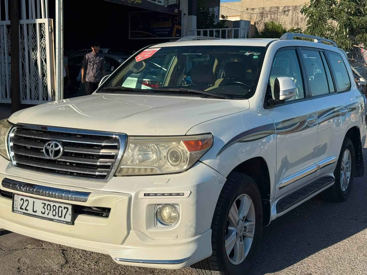 لنكدروز 2013
محرك v6
قطعتين بارد ماشيه 200الف
***********
مكان سيارة كركوك

