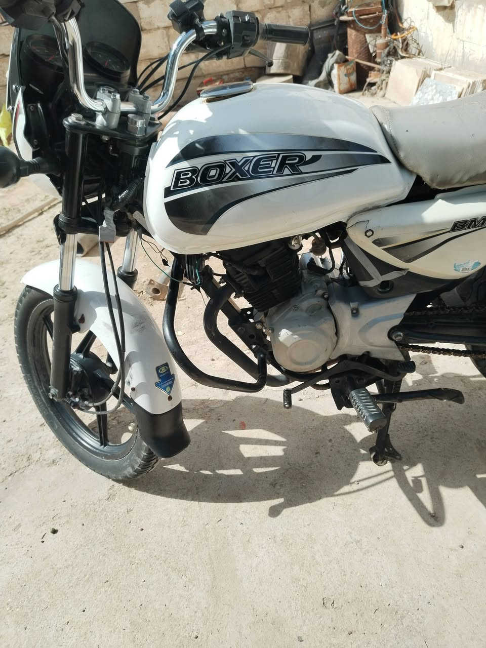 السلام عليكم دراجة بوكسر مديل ٢١ مرقمه سعره مليون ٦٠٠ وبيه مجال موجود بغداد المنصور ***********
