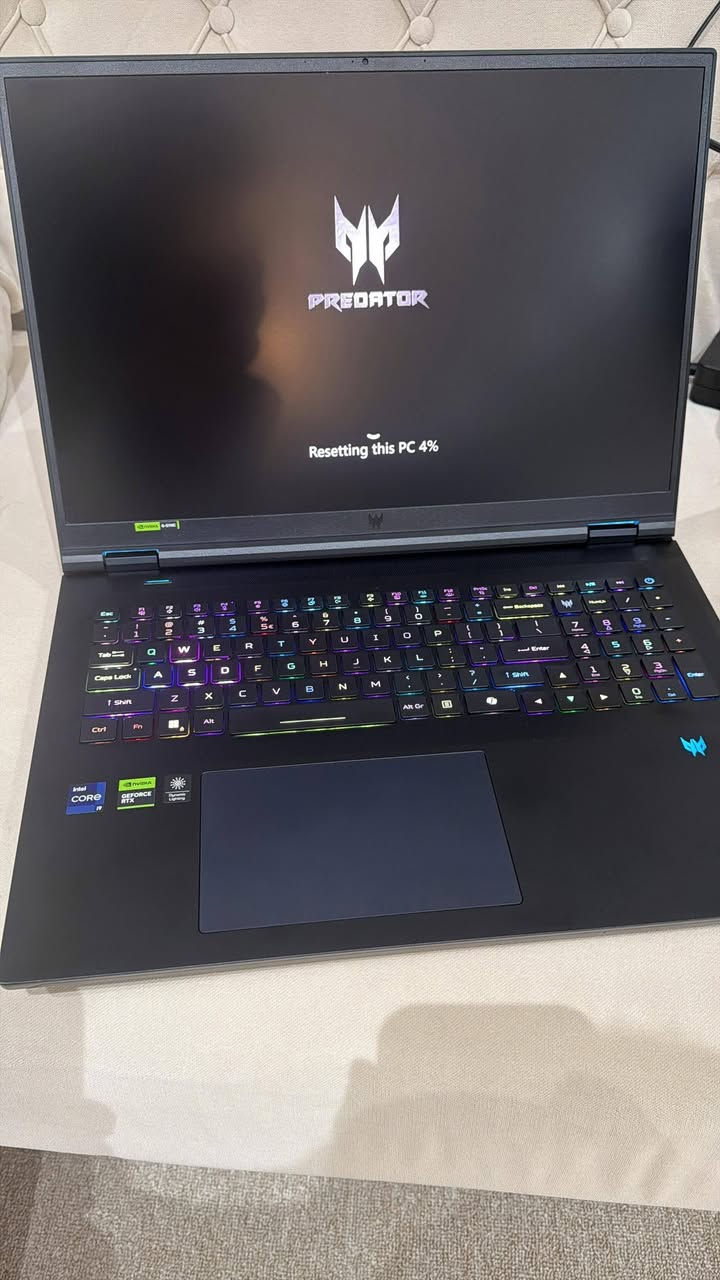 Acer Predator Helios 18
شاشة 18 إنج 2560×1600 ‏250Hz
معالج Intel Core i9-14900HX حتى 5.8GHz
كرت شاشة RTX 4090 ‏16GB ‏175W
رام 32GB DDR5 ‏5600MHz
خزن 1TB SSD
لجهاز جديد ممستخدم نقصة بس كارتون وسعر راسلني وتدلل


**إذا كنت صاحب هذا الإعلان وتريد حذفه لأي سبب، رجاءا أرسل رسالة إلى الدعم الفني**