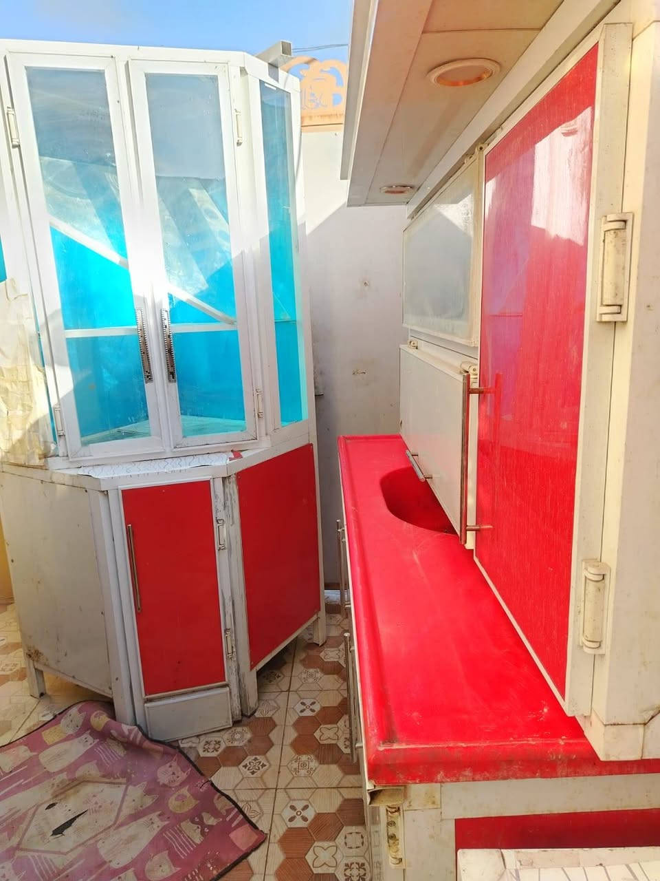 كاونتر ٦ قطع نضيف تسكام سعره ٢٩٠ الشراي يتفضل خاص او الاتصال *********** بي واتساب مكاني نجف النجف, العراق
