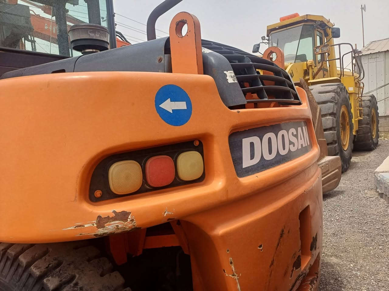 طابت اوقاتكم..
شركة أمواج ضفاف الرافدين  
رافعه شوكيه 11.5طن منفيس 
📌العنوان محافظه البصرة 
{ الزبير طريق سفوان } 
للاستفساراكثر اتصل على الأرقام التالية
• Mob :- ‎*********** 
• Mob :- ***********
• WhatsApp :- 0780 997 9753
