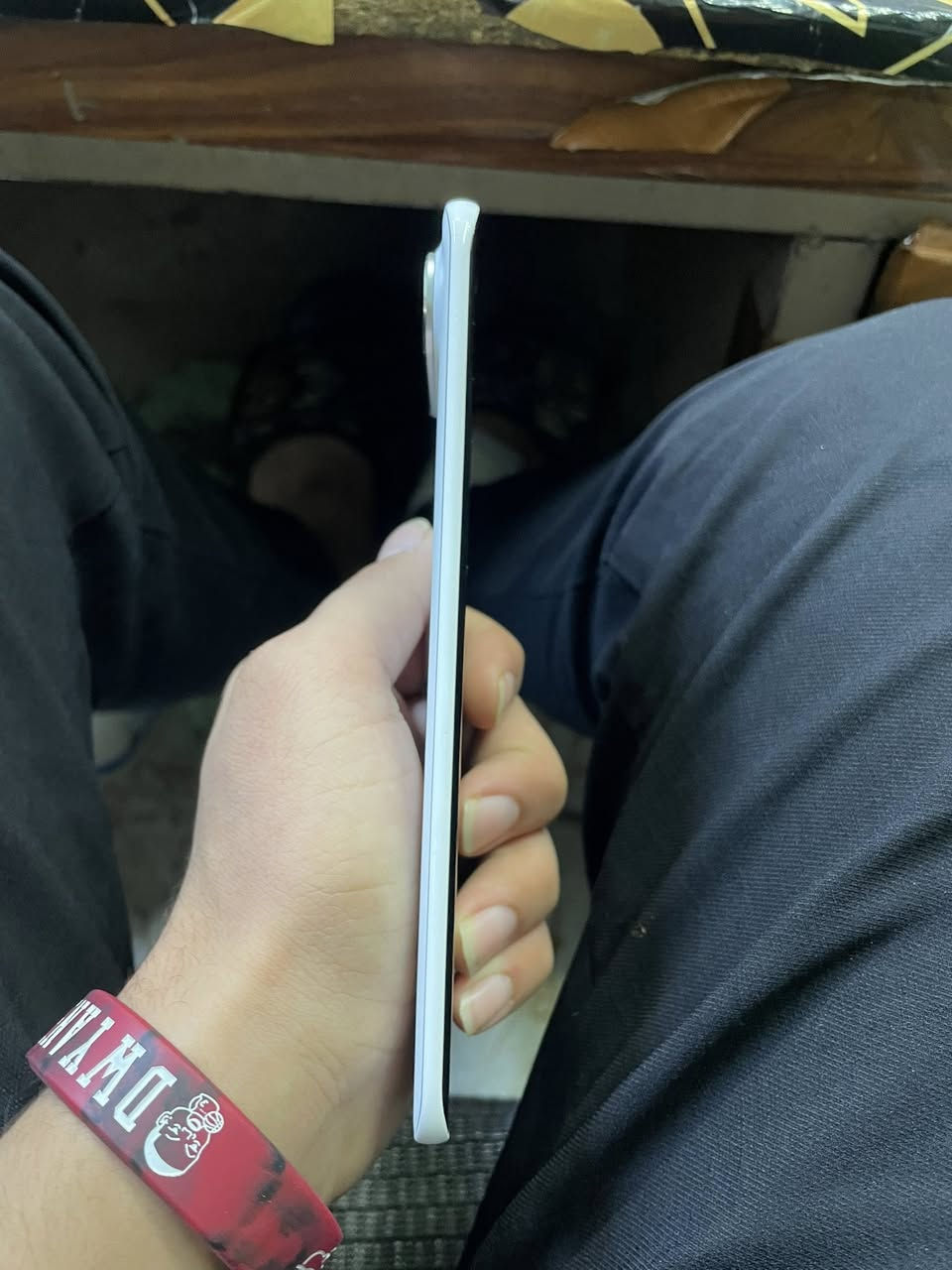 السلام عليكم
تكنو بافو سلم 5g للبيع
المواصفات مذكوره بل فيديو
وكفره وشاحنته وكارتونته كلهن وياه 
جديد مابي شي بس مالعرفله متعلم ع الايفون 
اشتريته ب 300 ب 275 اريده وبي مجال 
مكاني بغداد الوشاش 
الرقم ***********
