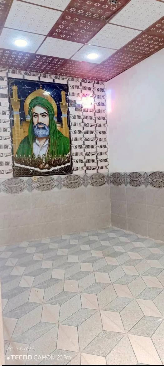 يا الله بيت لليجار 100م سعر اليجار 200الف 
 اساس او سقف صب مسلح 

البيت يحتوي على 
 غرفه نوم صاله مطبخستقبال صحيات

العنوان نجف الاشرف
 مقابل قرية الغدير الاولى شارع الصب عمود 276 للستفسار 
***********
