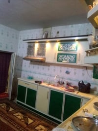 بيت بالمهندسين مقابل مدينة العاب ارض بابل طابو صرف طابقين  خمس غرف نوم...