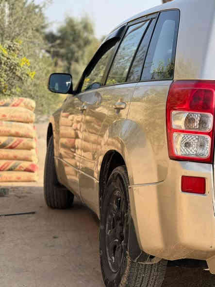 سياره ساسوكي فيتاره 2007وارد أمريكي بدون ضرر حجم المحرك 6سلندر 2700سياره عائليه ونضيفه كلش عدد المقاعد 5 لون حلو مرغوبه بدون صبغ سعره 78
‏‪***********‬‏
