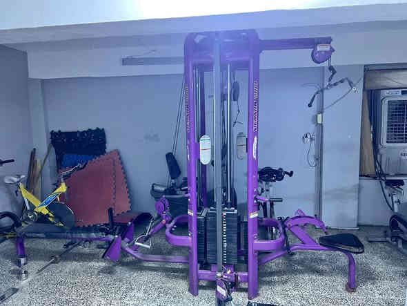 سلام عليكم قاعه نسائيه للبيع مع كامل المحتويات 
العنوان بغداد للاستفسار 
***********
