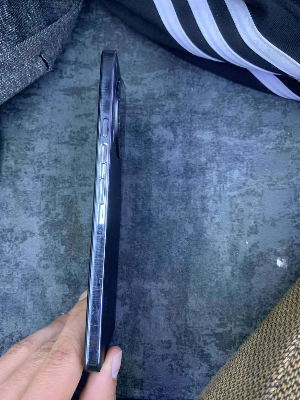 السلام عليكم ورحمة الله وبركاتة
جهاز TECNO CAMON 30 5G
تكنو ماكون 
الكاميرا50 + 2 ميجابكسل
البطارية والشحن السريع5000 مللي أمبير - 70 واط
Mediatek Dimensity 7020 المعالج 
الشاشة6.78 بوصة - 120 هرتز - AMOLED 
الذاكرة 512 رام 24 
غراضو فقط كفر و شاحن الاصلي
للبيع و يرهم مراوس حسب القناع 
مكان موصل سعر الجهاز 240 وبي مجال حك جي فقط


**إذا كنت صاحب هذا الإعلان وتريد حذفه لأي سبب، رجاءا أرسل رسالة إلى الدعم الفني**