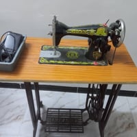 مكينه خياطه روليكس نضيفه بس عايزه تصليح بصيط للبيع 07723373858