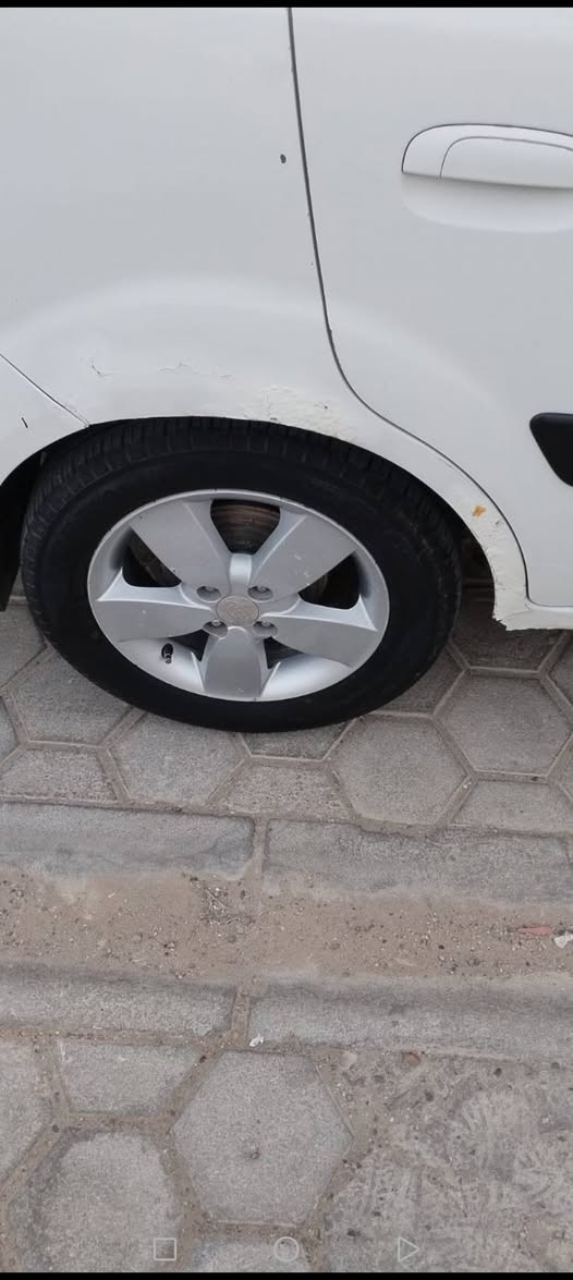 السلام عليكم
للبيع كيه برايد موديل 2009 لون ابيض رقم الانبار بسمي محرك 1600 سياره والله كلش حلونه ونضيفه السعر 75 وبيه مجال بسيط ***********
