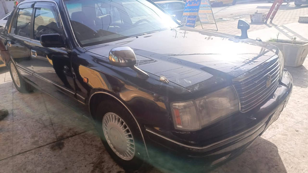 Super Salon Crown Toyota 
السلام عليكم للبيع  كراون راس الثور تكم موديل 1997 رقم بغداد دولي بسمي مكفوله من الكص ونقل جثه بيها مكانات صبغ  محرك VVT 3000 مكينه وكير جدد تخم تاير جديد كهربائيات كلها شغاله    صدر نص عمر  مكاني بغداد السعر 80$ للاتصال ***********
