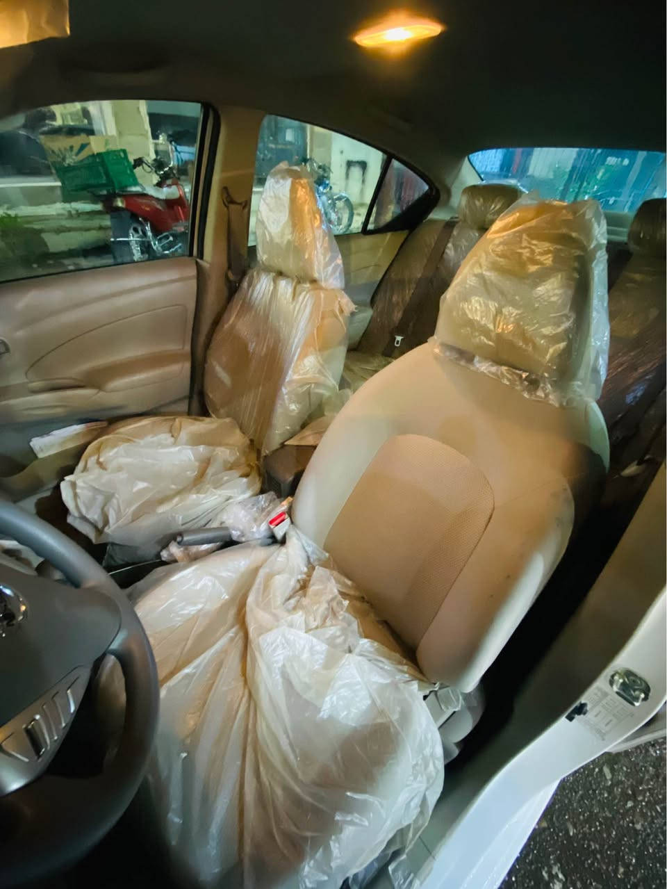 سلام عليكم 

نيسان صني (مصري)
موديل 2025
ماشية 19 الف 
رقم جديد/سنوية جديد
سيارة جديدة كلش نضيفة مال بيت
كلين تايتل
تبريد ثلج محرك گير كله بشرط
فول مواصفات تبريد قطعتين
4جام كهرباء 
4أطارات جديدة
سيارة رقم شمالي بأسمي شرط تحويل
بطاقة بانزين موجودة
السعر/ 124  قابل للتفاوض
⚜️للتواصل 📞:***********
📍مكان سيارة كركوك Singapore
