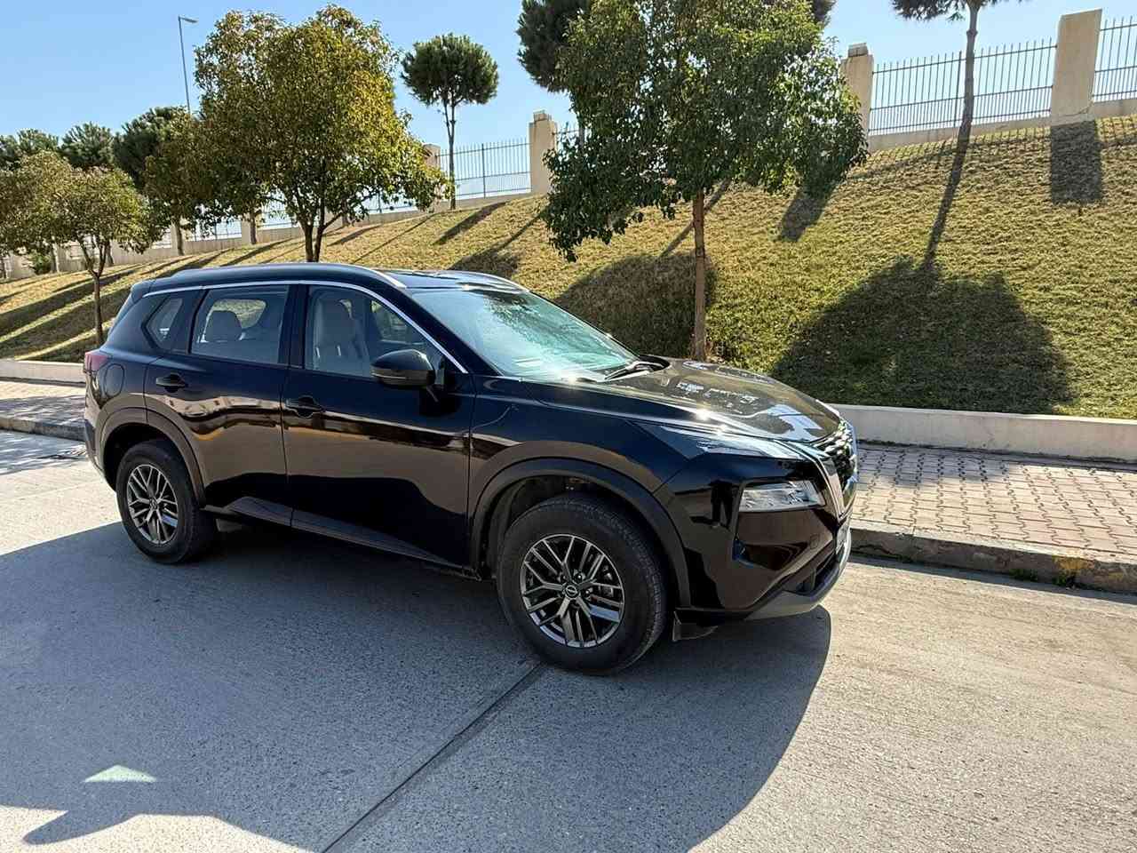 نيسان اكس تريل خليجي
وارد الكويت
مكينه 2.5 المرغوب/4سلندر
مواصفات S
5 راكب
تك اكسل
بابين السكن فقط بخ بدون معجون بدون دعم
بدون دواخل 
مكان السياره سليمانيه
رقم سليمانيه بأسمي 
السعر/195$￼
واتساب 
***********
***********
