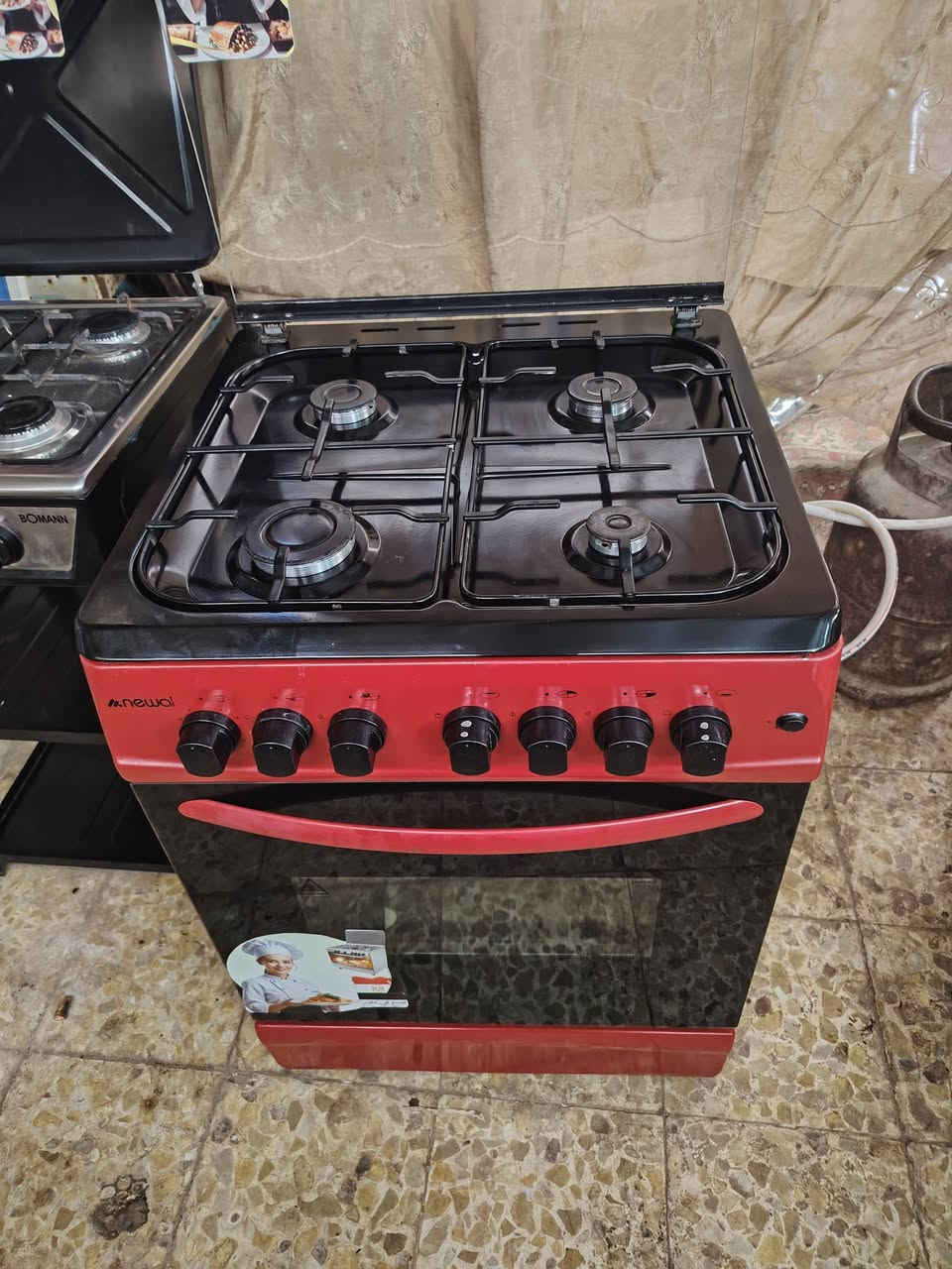 طباخ لون مميز كلة شغال نوع نوال شركة عالمية جديد السعر ١٤٠  وبي مجال بسيط للشراي كربلاء ***********
