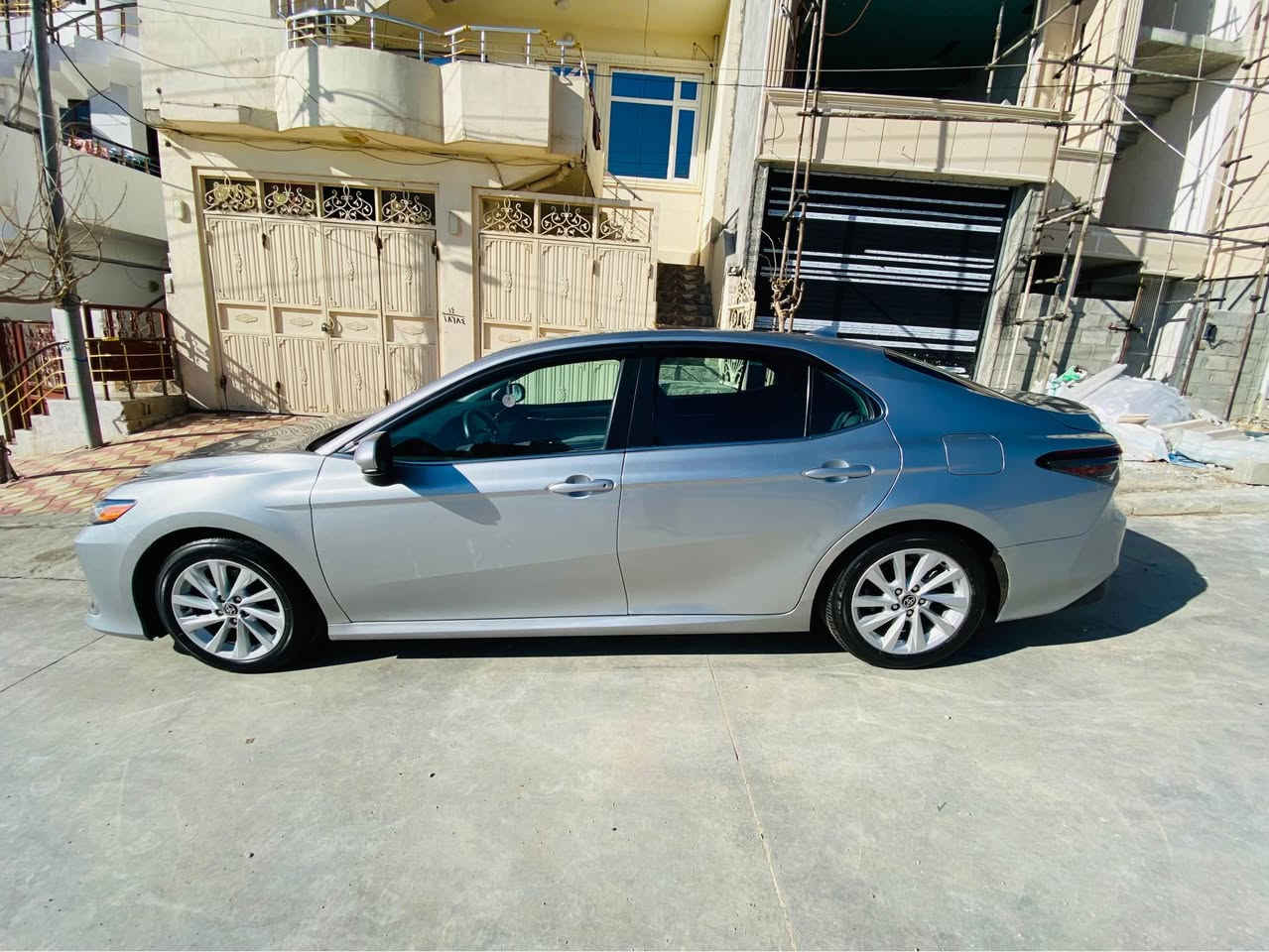 Camry 2022 le رەنگی سلڤەر پیش و پشتی کەپسە بۆیاخ دوو درگای سەیەق وچەمەلەخی سەیەق بۆیاخە ئیرباگی نەتەقیوە 
رۆشتنی KM46000

***********
*********** السليمانية, العراق
