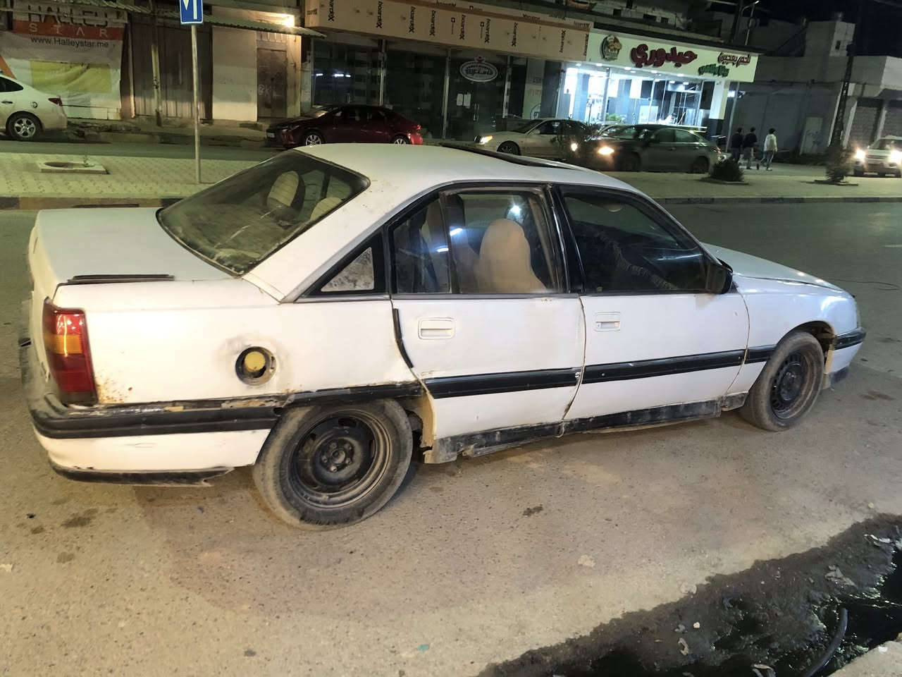 سلام عليكم سياره اوميگه موديل 992حجم 20 سياره نضيفه لا صرف ولا نفخ كلشي ما يعوزه شغل وطلع رقم ال ماني سنويه خضره شرعيه موجود ول سعر خاص او اتصال ***********
