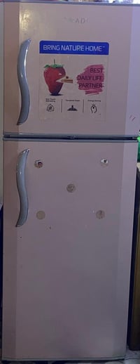 ثلاجة • نظيفة جدا • بغداد الشعب