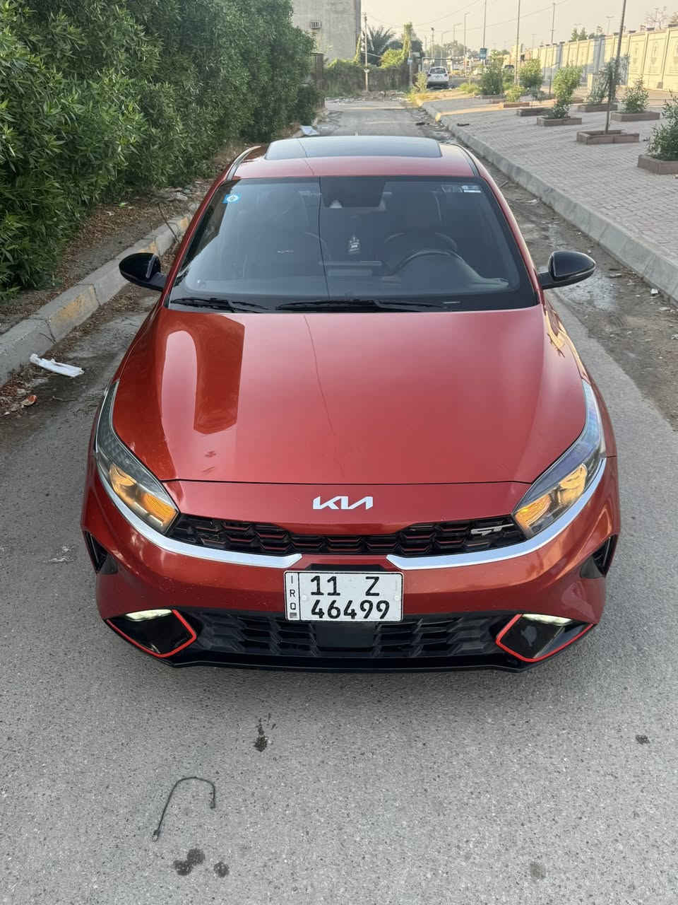 كيا فورتي جتي لاين
كيا فورتي 2023 جيتي لاين GT
وارد امريكي 
فول مواصفات للاخير اعلى فئة.  1/1
محرك 2000 دوش 
حادث خفيف بدون دواخل بدون كلشي 
مواصفات: 
فتحه سقف 
شاشة كبيرة كامرة دوارة + كامرة سطحية 
بصمة ابواب وجنطة 
تشغيل عن بعد 
اشاير مري 
لايت امامي لد 
بك لايت خلفي لد 
ويل كب رياضي 
تحديد مسار 
تحديد سرعة 
قيادة ذاتية 
توقف ذاتي 
مانع تزحلق ردارات جانبية وخلفية وامامية 
شاشة اعطال 
كشنات جلد ومخمل علامة GT lin
تحكمات ستيرن فول
انارة ترحيب.
فتح جنطة ذكي  عند الاقتراب  
سايد بريك بصمة 
اوتو هولد 
درايف مو 3 وضعيات للقيادة 
ستيرن D رياضي
سبايدر خلفي بلادي  
وبعد بيها هواي مواصفات 
رقم بغداد جديد بأسمي 
السيارة مابيها صبغ بنيد امبدل نفس لون 
مرواس او بيع
***********
سعر 168 ورقه
