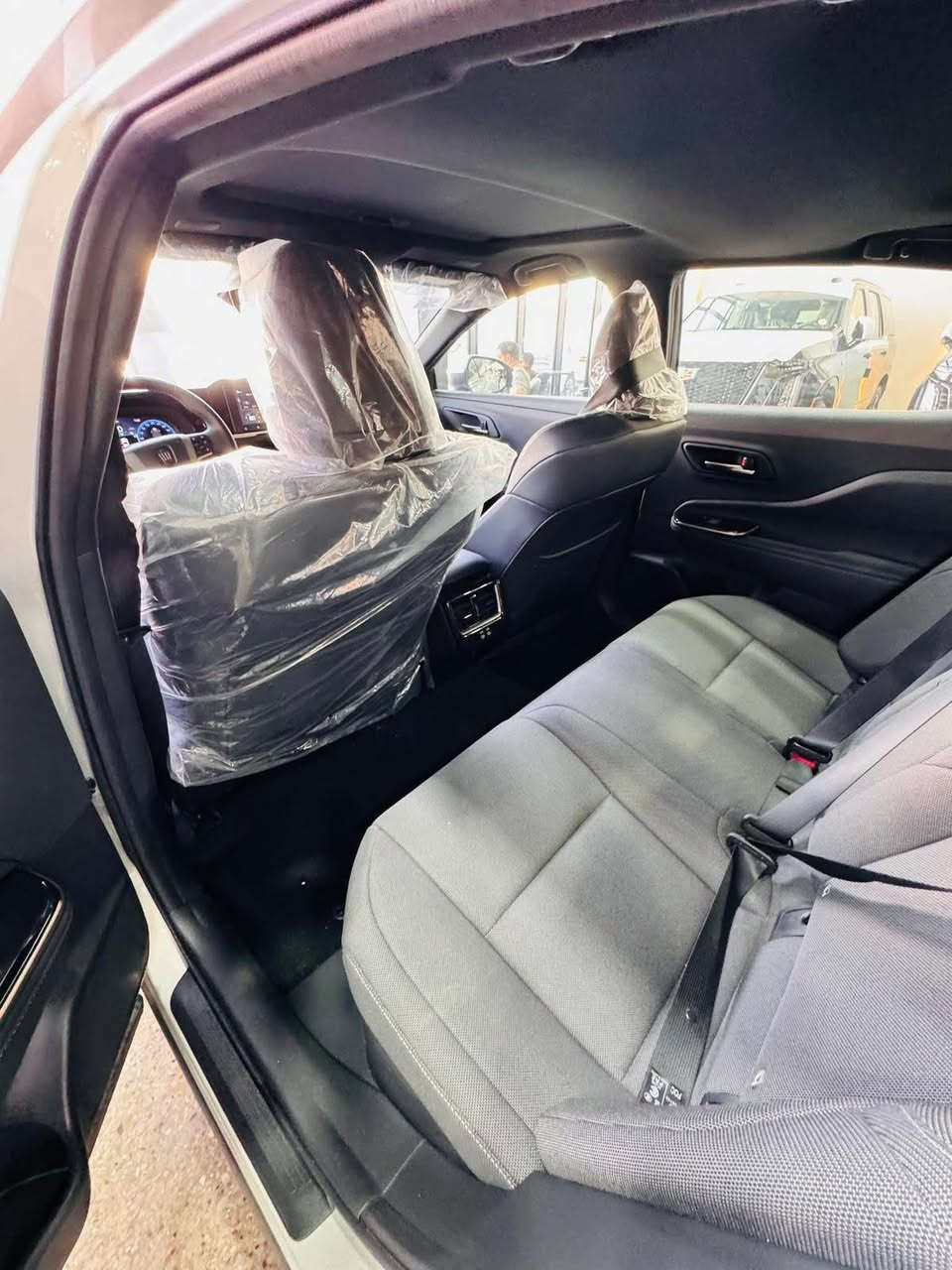 ماشيه 8000داخل مخمل اسود فتحه سقف بصمه حساسات اماميه خلفيه مري شفط علامات ترحيب بل مري عداد الكتروني تبريد قطعتين موديل 2024 هاند بريك بصمه مانع تصادم مانع انزلاق تثبيت مسار‭٠٧٧٧ ٩٩٨ ٨١١٣‬ السعر 49 مليون
