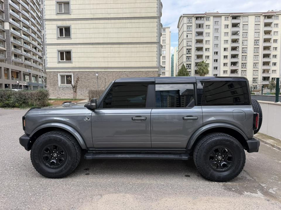 Bronco 2024
Outer banks 
برونكو 2024 
سياره فول فول 
خمس كاميرات
رادار ٣٦٠
شغال 
شاشة كبيره و فوول 
ماشية ٧ الاف
محرك ٤ سلندر ٢.٣ تيربو
بيها قطعتين  بدون دواخل و بدون شانصي 
كير محرك اكسل كله شرط و مامفتوح 

نظافة %100

سعر 295

0770 445 2620
