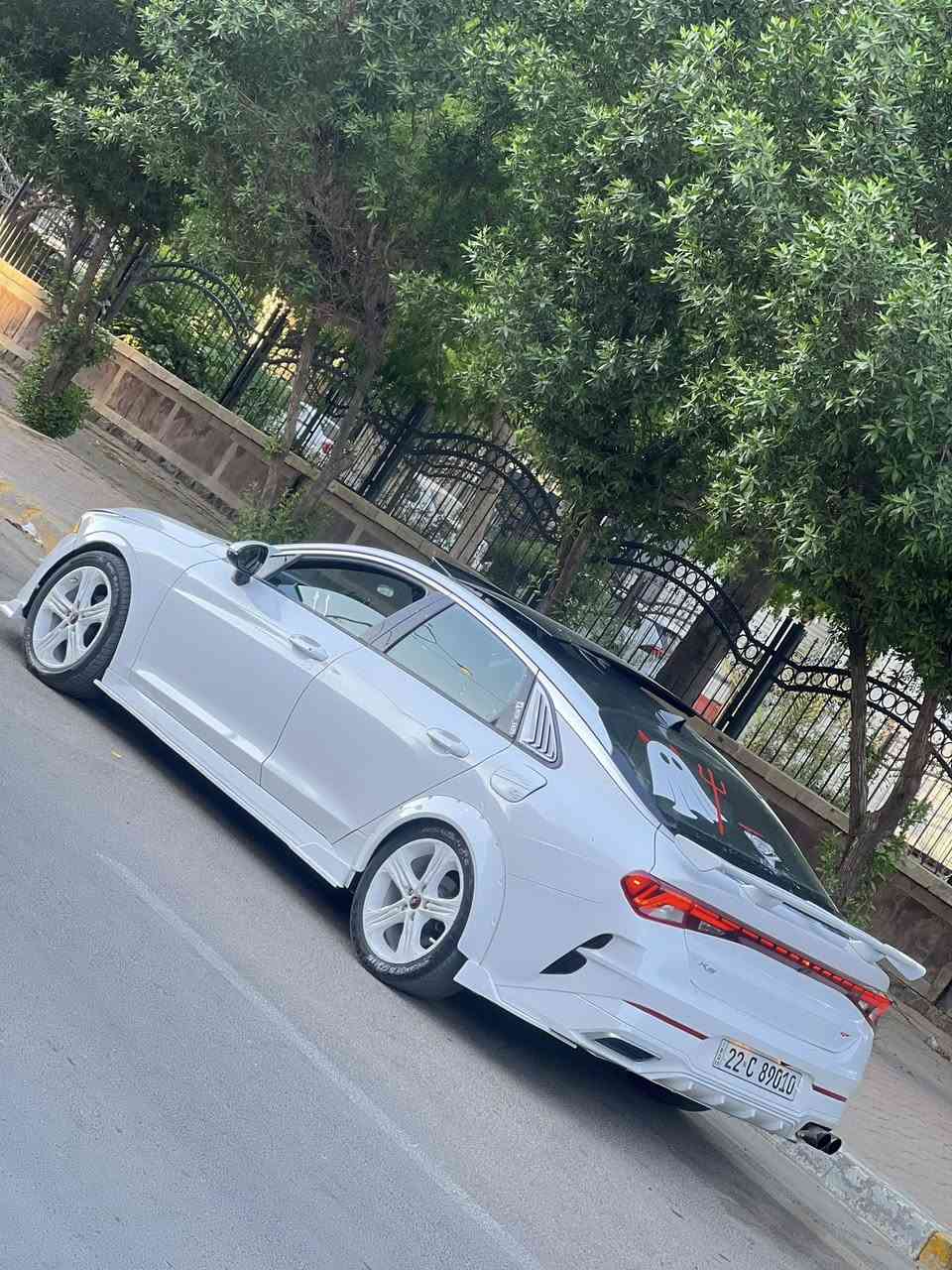 سلام عليكم
Kia k5 gt line 1.6 torbo
275hp
نضام الدفع AWD
موديل 2022
فول مواصفات 
بصمه تشغيل 
بصمه دخول بابين ذكيه صندوق ذكي 
بانوراما فتحتين 
رادار امامي 
كامره بالجامه تحديد المسار 
رادارات خلفيه نقاط عمياء 
اشاير بالمري وتدفئه بالمرايه 
6 عدسات اماميه 
لد نهاري برتقالي 🟠
بلوجكترات اماميه 
لد لخلفي مسطره 
ويل حجم 18 
شاشه كبيره تحكمات القياده من داخل الشاشه
كشنات جلد اسود 
كشنات كهرباء 
تدفئة كشنات 
تدفئة ستسرن 
ستيرن حرف D رياضي كاربون 
نفكيشن 
اوتو هولد 
سايد بريك دكمه 
شحن لاسلكي 
مع مخارج شحن جارج فاست تدعم ابل كار بلي واندرويد اوتو مع منافذ شحن خلفيه 
داخل اسود بالكامل 

 الاضافات والتزويد 
المكينه عليه بلكات ريسنك 
نوزلات ريسنك 
مجاول ريسنك 
توربو اكبر 
وعطاس توربو 
برمجه سيفتي 
سستم اكزوز كامل بورلا اتاك 
سبيسرات 4 
وايد بدي كامل موجود 
كت لحايه ودوس ودفيوزر وزعانف اصلي 
سكوب جامه خلفي مري باتمان 
سبايدر خلفي اصلي 
اناره محيطيه متحركه اكثر من 100 مود
ارضيات ريزلاين اصليات 
وبعد هواي نواعم 

ضرر بنيد مصلح نفسه وكلير جاملغ وباب خلف السايق وبارد بالباب الي خلف الراكب مصلح تصليح مضبوط كفاله دواخل 
افحص سونار وين ما يعجبك 

السعر 195$ وبيه مجال بسيط مصروف عليه اكثر من هذه الرقم 

للاستفسار *********** واتساب
