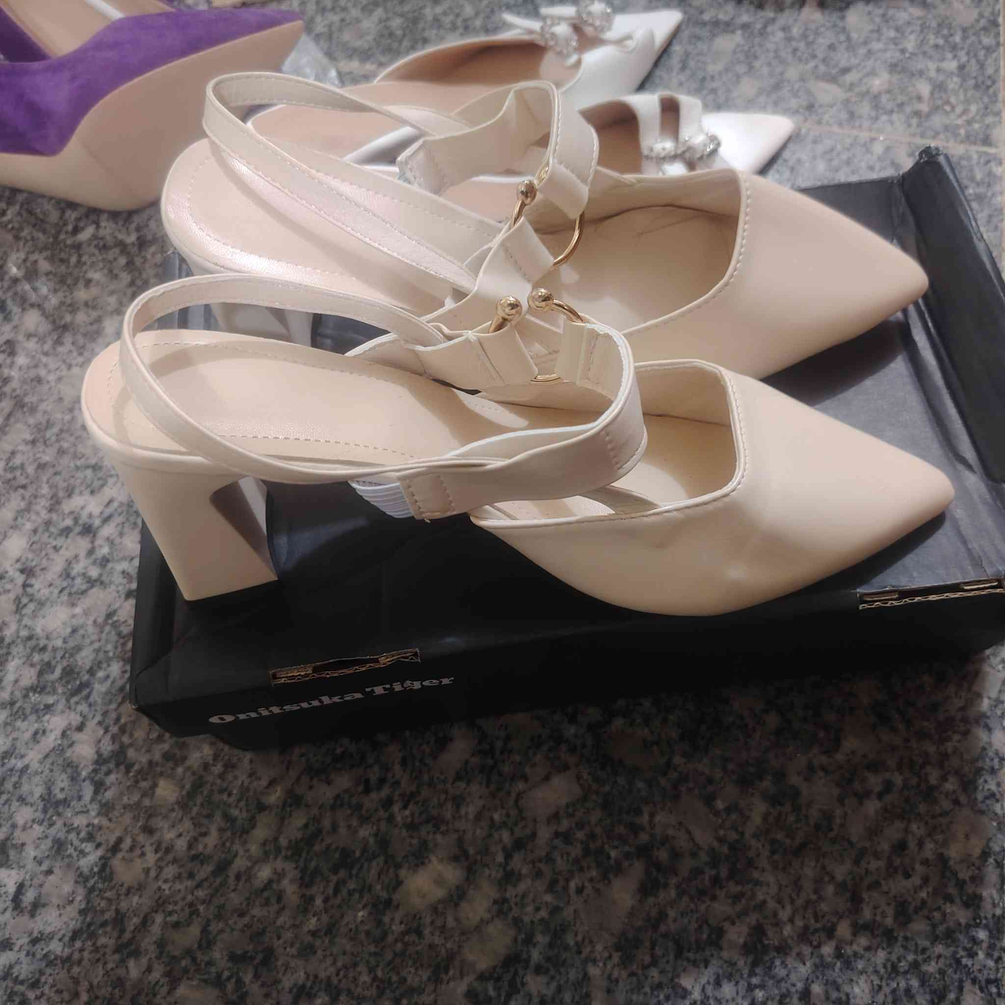 سعر القطعه ب 10 توصيل موجود


**إذا كنت صاحب هذا الإعلان وتريد حذفه لأي سبب، رجاءا أرسل رسالة إلى الدعم الفني**