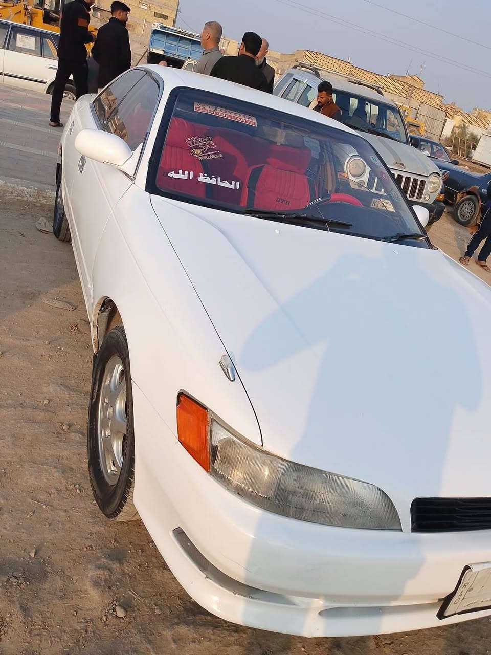 السلام عليكم
سياره مارك بيضه 
كير 
مكينه جاهزه 
حداديه جاهزه 
عوزه شي بسيط( ترتيب)
مصبوغه صبغ عام 
مداور ثاني يوم 
سنويه ماساقطه 
الرقم بصره
سياره حلوه وجاهزه 
المكان ناصريه 
***********
السعر ٤٥
