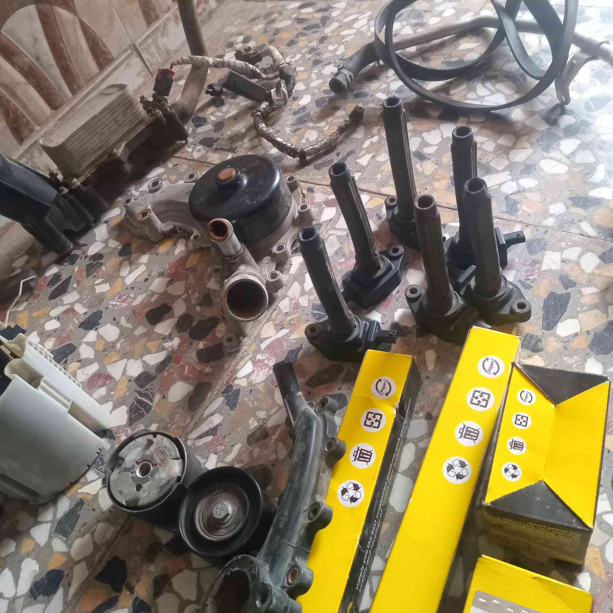 سلام عليكم اخوان عندي خراض جارجر جدددعاميه + فلتر  لكير جديد كشنات حظن    فتحتهن من مكينه عندي جدد خابرني واني خادم ***********
