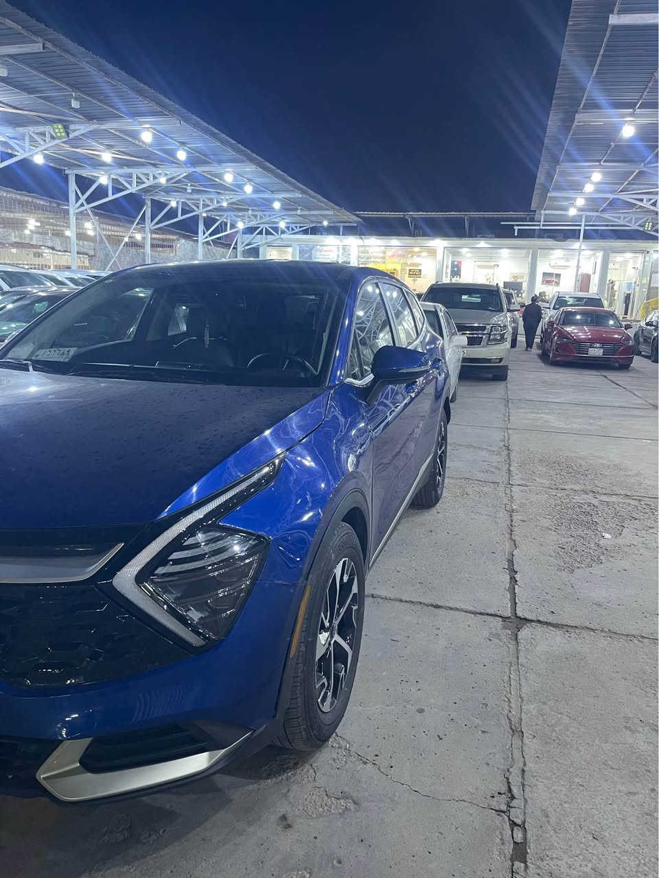 كيا سبورتج 2023
 
المحرك :٢٥٠٠ 
الگير : ٨ نمر

المواصفات : EX
بصمه تشغيل- صندوق- ابواب -تشغيل عن بعد
شاشه كبيره على طول الدشبول
انظمه قياده نورمال- سبورت - سمارت - ثلجي
كشنات جلد لون اسود
كرسي السائق تحكم كهربائي
هند بريك بصمه
كامرا خلفيه
رادار امامي خلفي جانبي نقط عمياء
تحديد مسار ذكي
اشاره في المرايا الجانبيه
تحكم ستيرن فول مواصفات 
اوتو هولد
اوتو ستوب
نظام ترحيب
تبريد قطعتين
مانع انزلاق
نزول منحدرات
نظام فحص ضغط الاطارات
نظام abs
تدفئه كشنات
قياده آليه ذكيه
كروز سرعه
سستم صوت هارمن
شاشه لمس متغيره لتحكم التبريد او الميديا
منافذ تايب سي عدد ٣ مع ٢ في الكشنات
اضواء ترحيب عند الاقتراب مع ترحيب داخلي عند الصعود او المغادره
كيجات الكترونيه متغيره حسب الوضعيات
الاناره الداخليه LED
ماسحه خلفيه
كامرة دوارة
صور الحادث بلمنشور
السياره موجوده في البصره
للاستفسار ***********
ملاحظة :
السيارة بدون رقم البصرة, العراق
