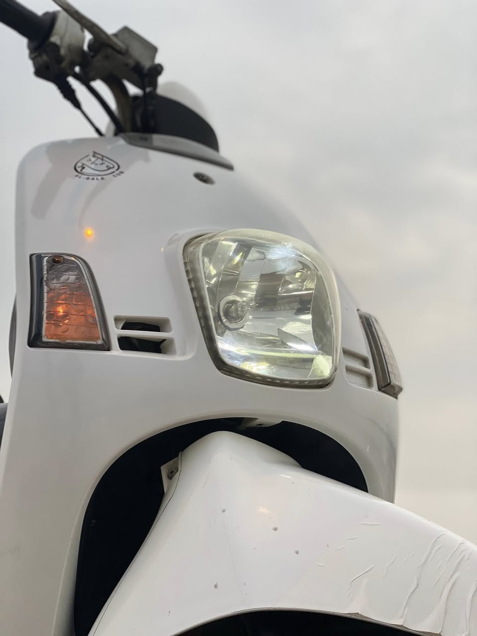 بوليس للبيع موديل2008كفاله عامه صار شهر طالعه رمبه برغي مامفتوح بيهه او مراوس ب ماكس عدله او سنكس جبلي سعر 1250وبيهه مجال مكاني ذي قار مركز ***********
