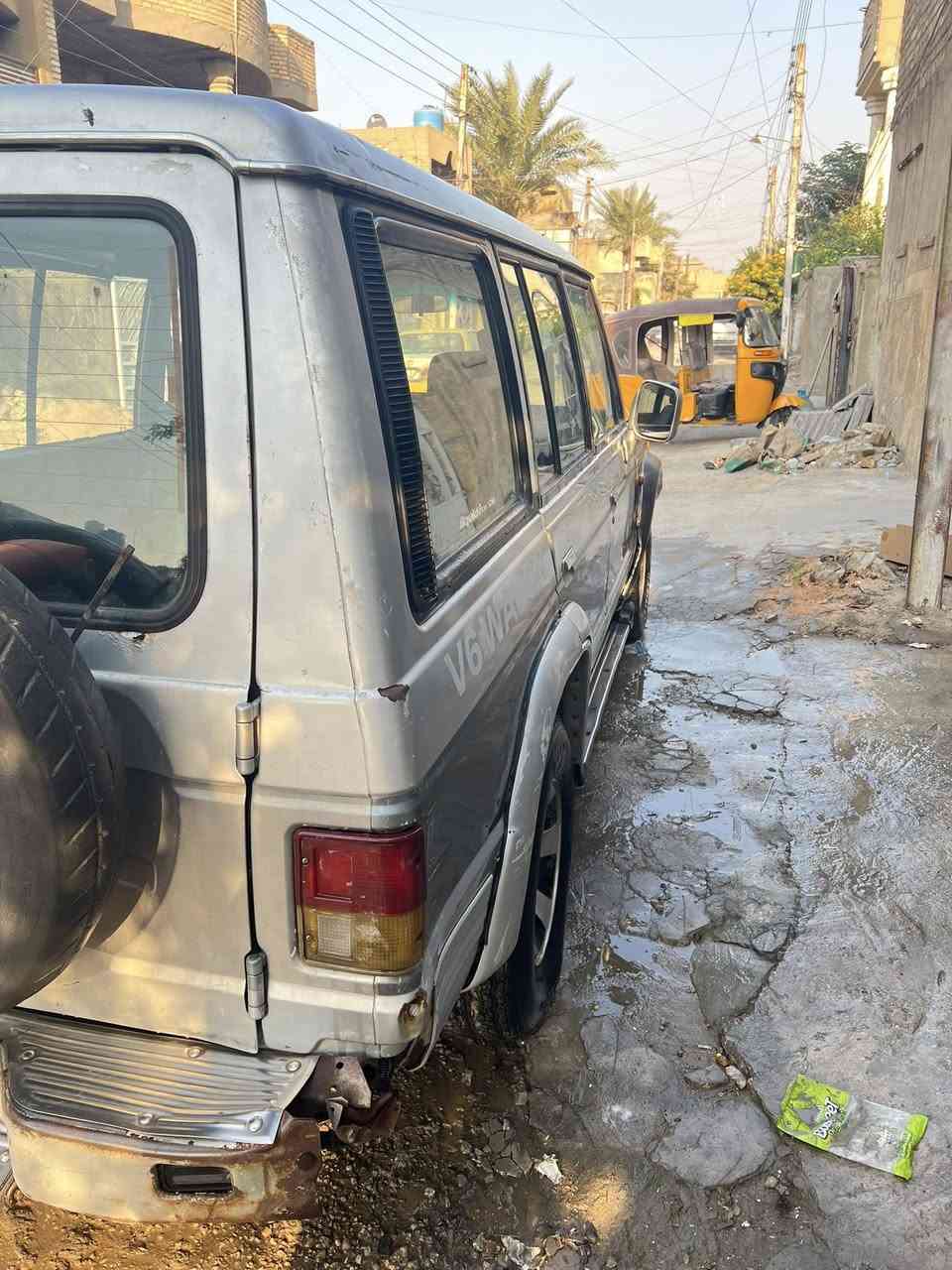 كالوبر 92 مكينة بطة بيهة خياس بهلال الجاملغ 
سيارة تشتغل وتمشي مكاني الدورة السعر 28 
او مراوس بسيارة  اصغر رقمهة ابيض صدامي
*********** وتساب
