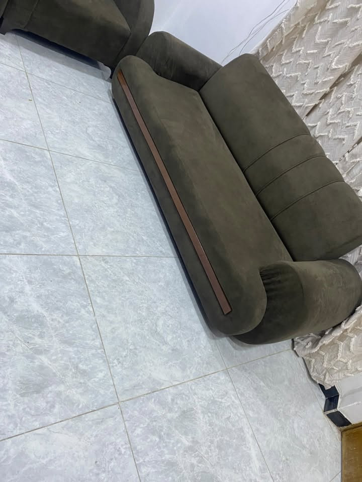 للبيع ب٤٠٠ بي مجال بسيط حي عسكري
***********
