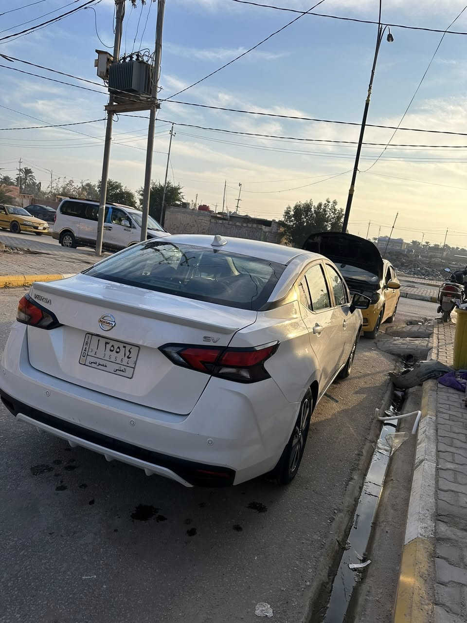 سلام عليكم
نيسان فيرسه مديل ٢٠٢٢
رقم مثنى معوقين انطيك وكاله عامه بسياره 
صور حادثه بل منشور 
موصفات السياره 
بصمه شاشه تحديد مسار فول ماعده الفتحه 
مكان السياره سماوه 
سعره ١٢٠ وبيه مجال 
رقم 
***********
