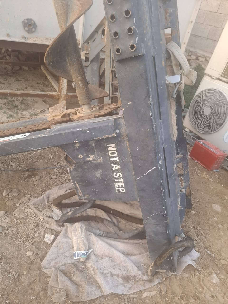 مخندقات للبيع مال بوبكات جدد الاستفسار ع الرقم ***********
