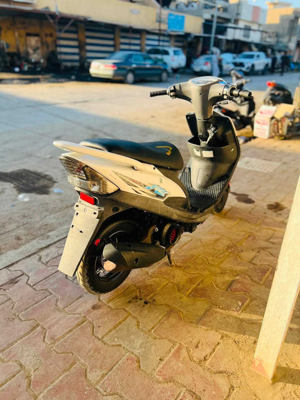 ماكس عدلة للبيع 
بلاد ختم وية مكينة 
دراجة بلادية مامفتوحة وديهة لأي فيتر يعجبك 
كهربائيات كلها شغالة كل نقص مابية 
تخم تايرات جدد 
مكان لمسيب 
#السعر 750 وبيهة مجال قليل


**إذا كنت صاحب هذا الإعلان وتريد حذفه لأي سبب، رجاءا أرسل رسالة إلى الدعم الفني**