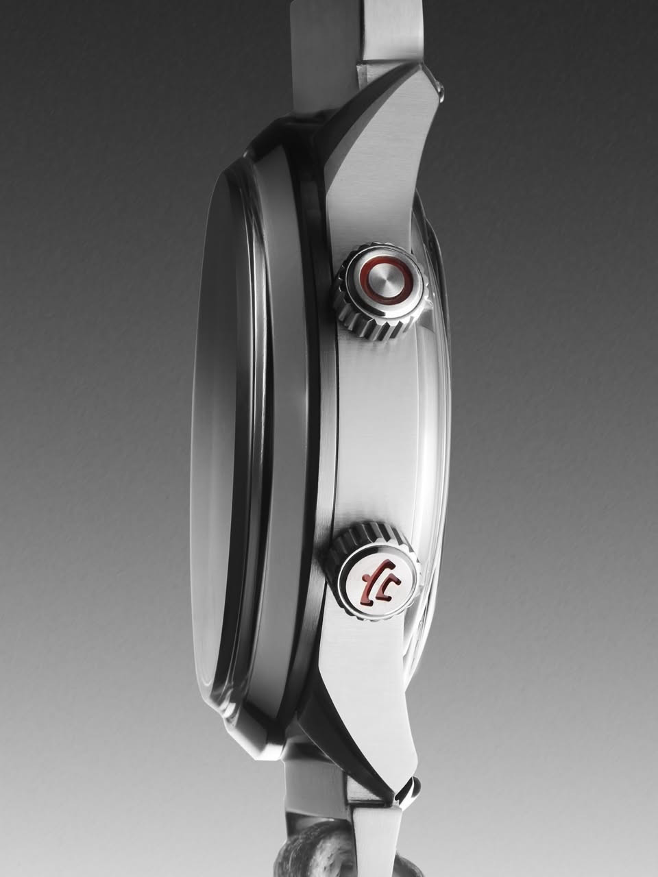 Aboard the ISS, it is more convenient for cosmonauts to track time in 24-hour cycles, so the key design feature of the Raketa “Baikonur” watch is its 24-hour dial with contrasting black and white sections to easily distinguish day from night. 

An additional crown sets a second time zone, enabling cosmonauts to keep track of both GMT, used on the ISS, and the local time on Earth.

In zero gravity, the conditions are not ideal for a self-winding movements, so it’s better for cosmonauts to wind their watches manually. However, manual winding over a long period of time causes wear on the self-winding module. To avoid this, Raketa movements have a unique function that disconnects the self-winding module during manual winding.

The solar compass, located on a rotating bezel around the dial, completes and complements the watch’s functionality. This tool will help cosmonauts to find their bearings and survive in case they have landed in the wrong place, such as for example the taiga, and their electronic compass has failed.

24-часовой формат индикации времени на часах Ракета “Байконур” с контрастным чёрно-белым разделением циферблата на день и ночь помогает отслеживать время на МКС полными сутками.

С помощью дополнительной переводной головки можно управлять вторым часовым поясом, что позволяет одновременно следить за временем по Гринвичу (GMT), по которому живут на МКС, и земным временем.

В невесомости не самые идеальные условия для работы механизма автоподзавода, поэтому космонавтам лучше заводить часы вручную. Ручной завод в течение длительного срока может износить узел автоподзавода. Во избежании этого механизм часов «Ракета» имеет уникальную функцию отключения автоподзавода во время ручного завода.

Завершает и дополняет функционал часов солнечный компас, расположенный на вращающемся лимбе по внешнему периметру циферблата. Этот элемент позволяет космонавту ориентироваться на местности в экстренной ситуации — например, если посадка произошла вне зоны приземления (тайга, пустыня) и отказал бортовой электронный компас.


**إذا كنت صاحب هذا الإعلان وتريد حذفه لأي سبب، رجاءا أرسل رسالة إلى الدعم الفني**