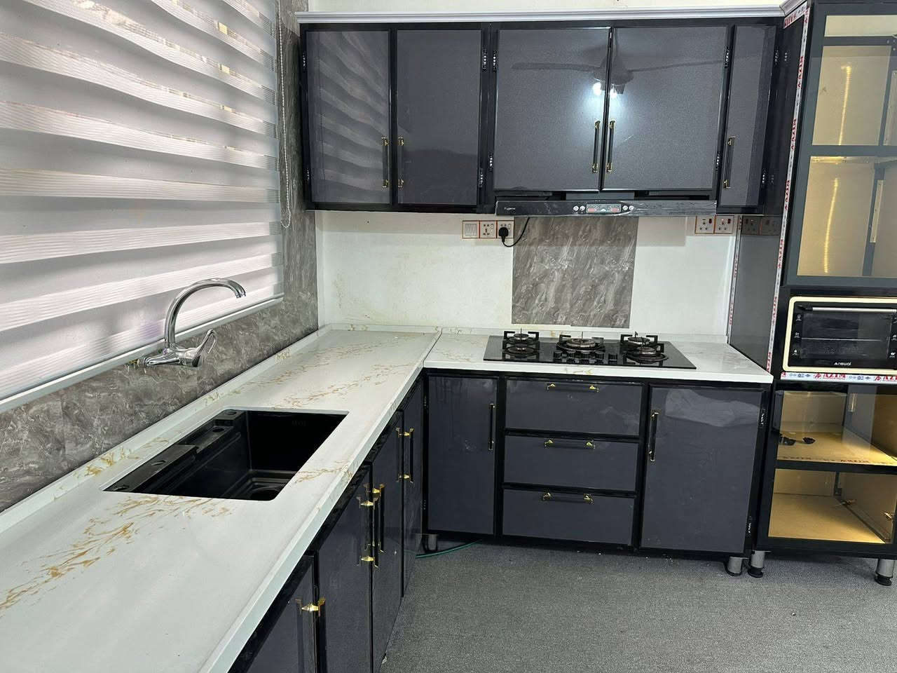 الوارث للمطابخ التركية 

لكافة اعمال الالمنيوم
عملنا الًيَوُمًِ لآحد الزبائن
كاونتر المنيوم تركي بليت ثقيل 

ذي قار /قلعة سكر /شارع المجمعات مجاور مجمع العجيب خلف مول المدينة علي خيون الجديد

*********** #واتساب احمــــــــــــــــــــد
*********** #واتساب
